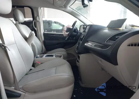 2013 Chrysler Town & Country Touring z USA, uszkodzony, nr VIN 2C4RC1BG1DR810277